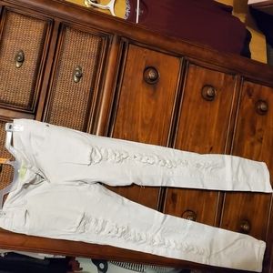 white jeggings🕵️‍♀️description
